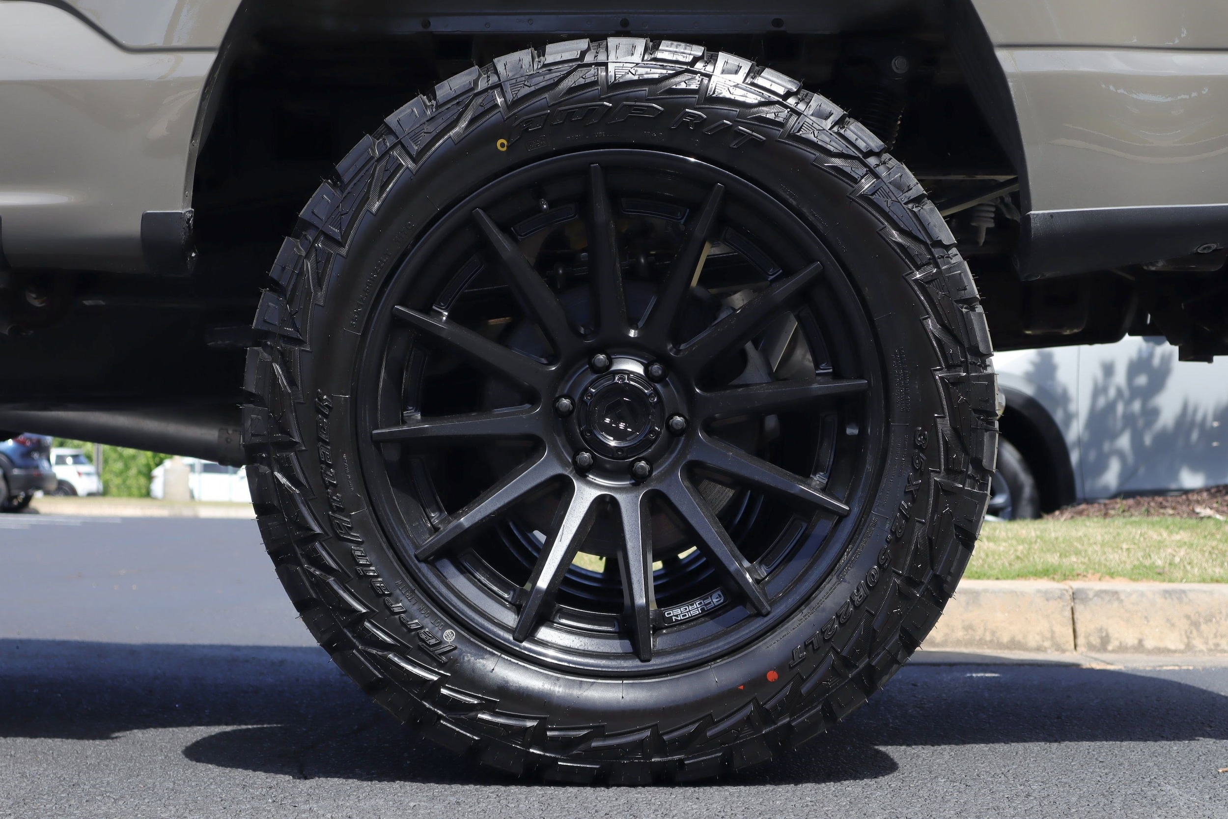 2025 Ford F-150 LARIAT photo 5