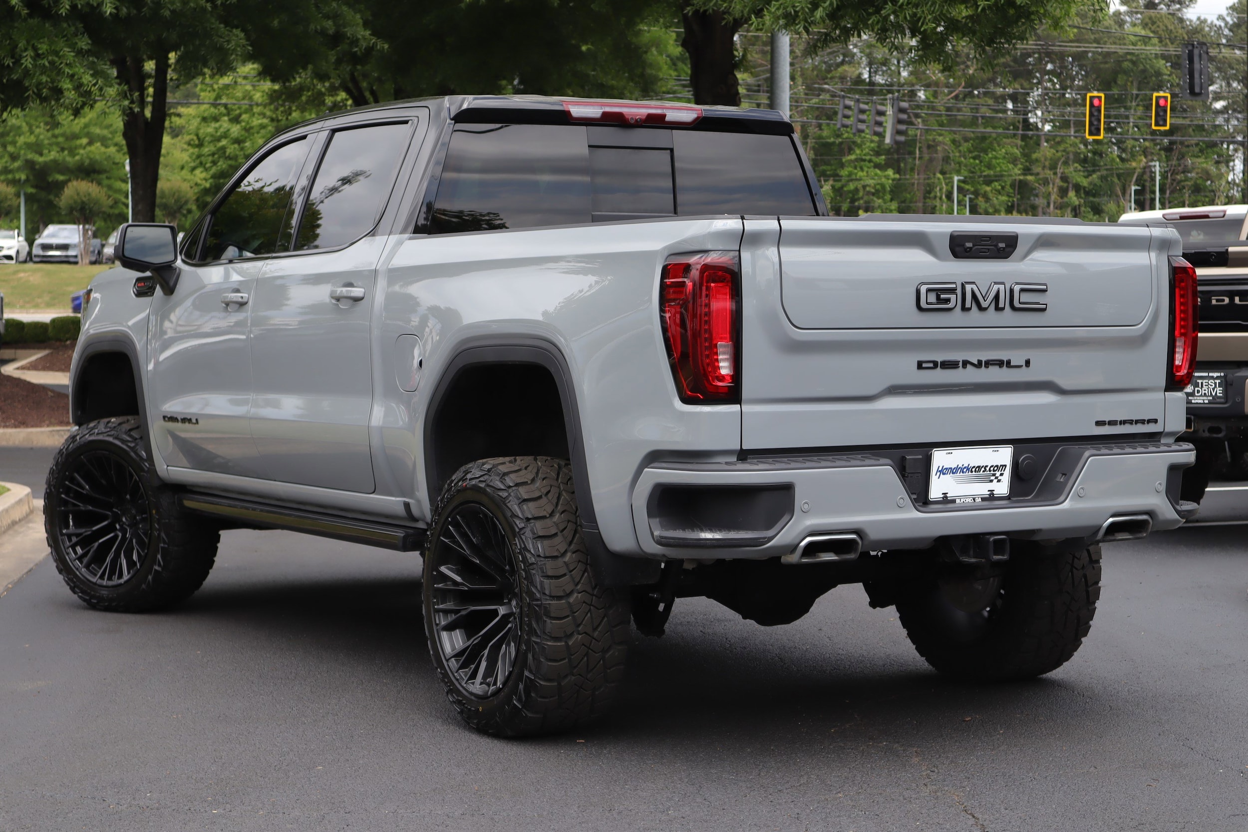 2025 GMC Sierra 1500 Denali photo 2