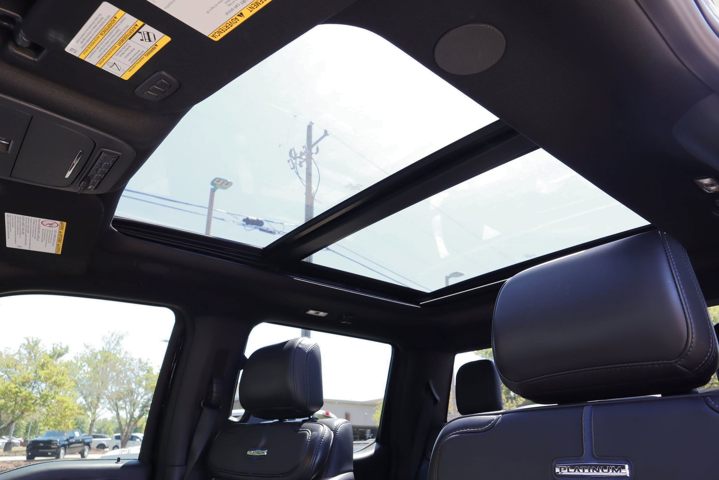 2025 Ford Super Duty F-250 SRW Platinum photo 6