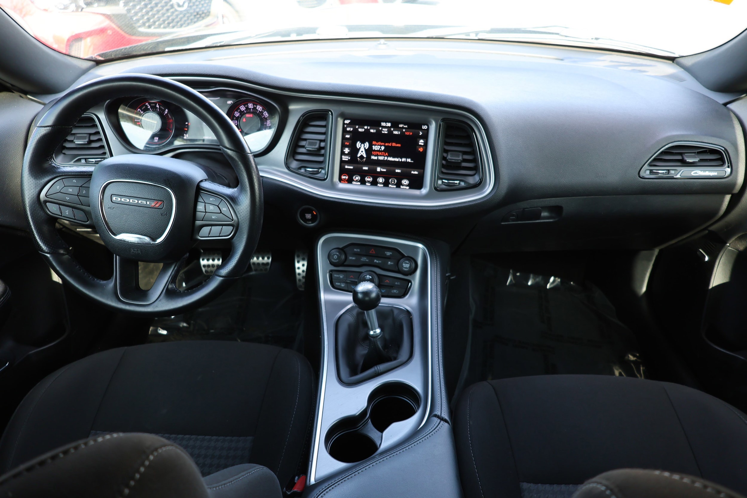 2022 Dodge Challenger R/T photo 5