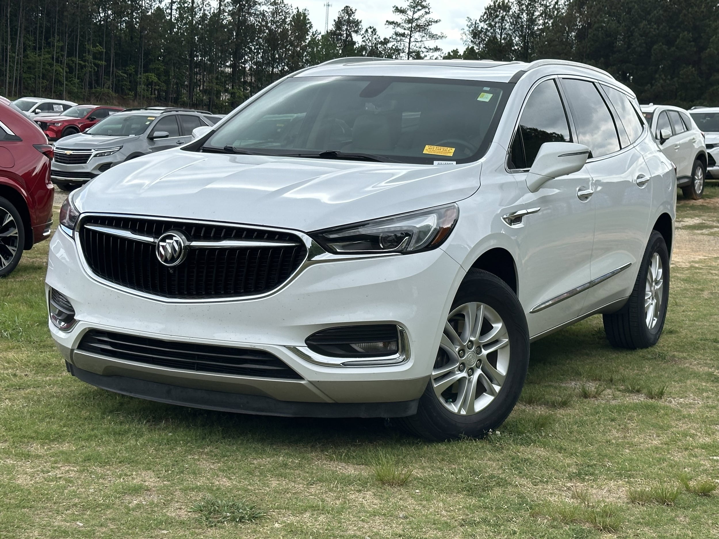 2020 Buick Enclave Essence photo 2
