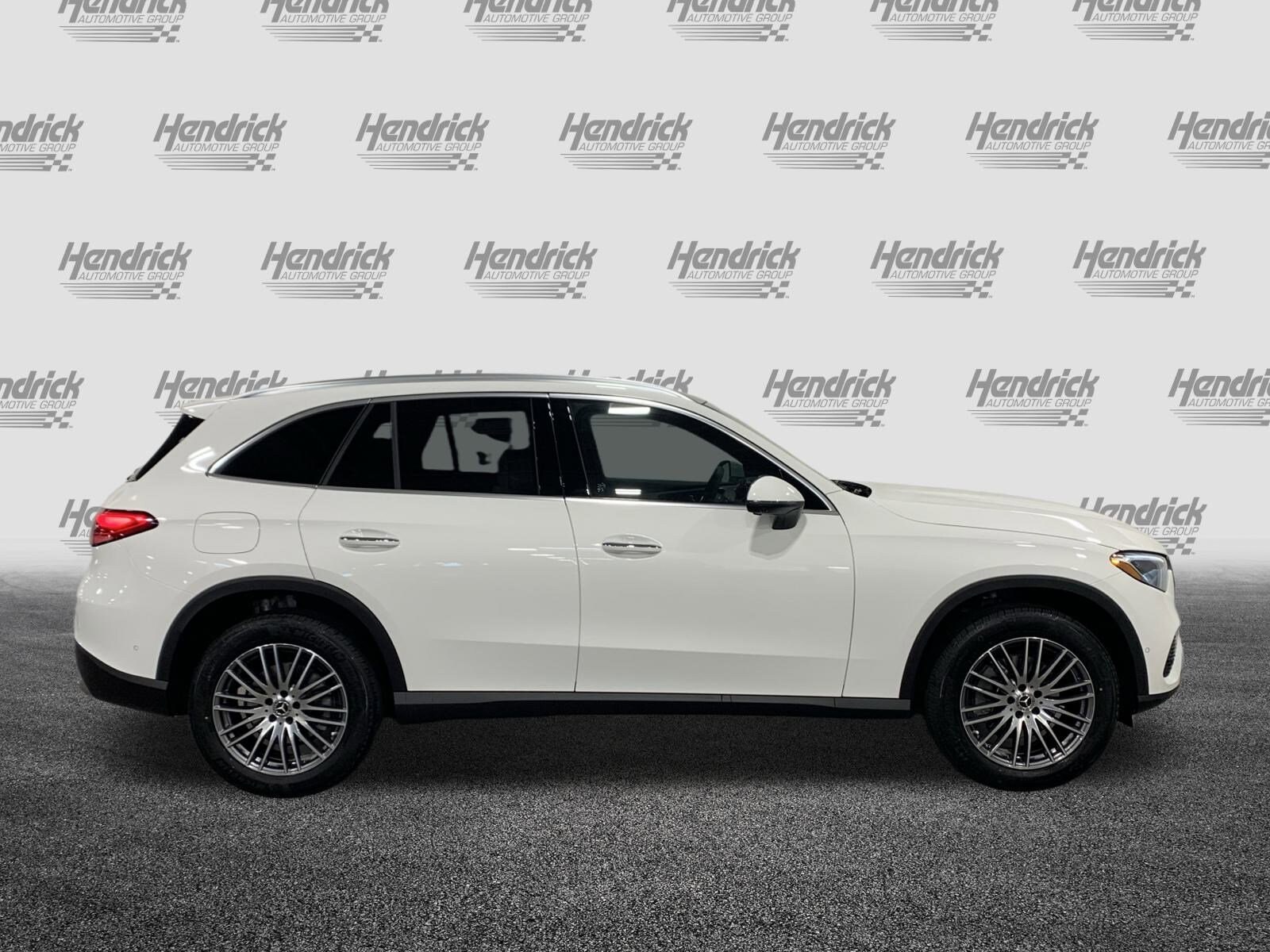 2026 Mercedes Benz GLC 300 photo 2