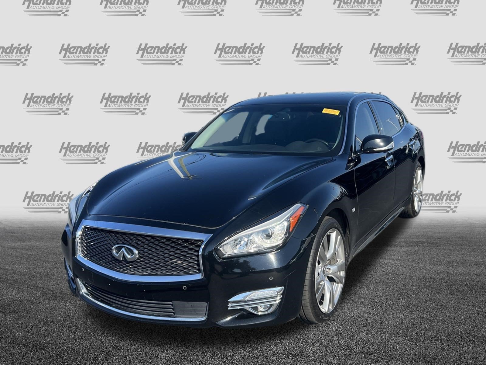 INFINITI Q70L 3.7