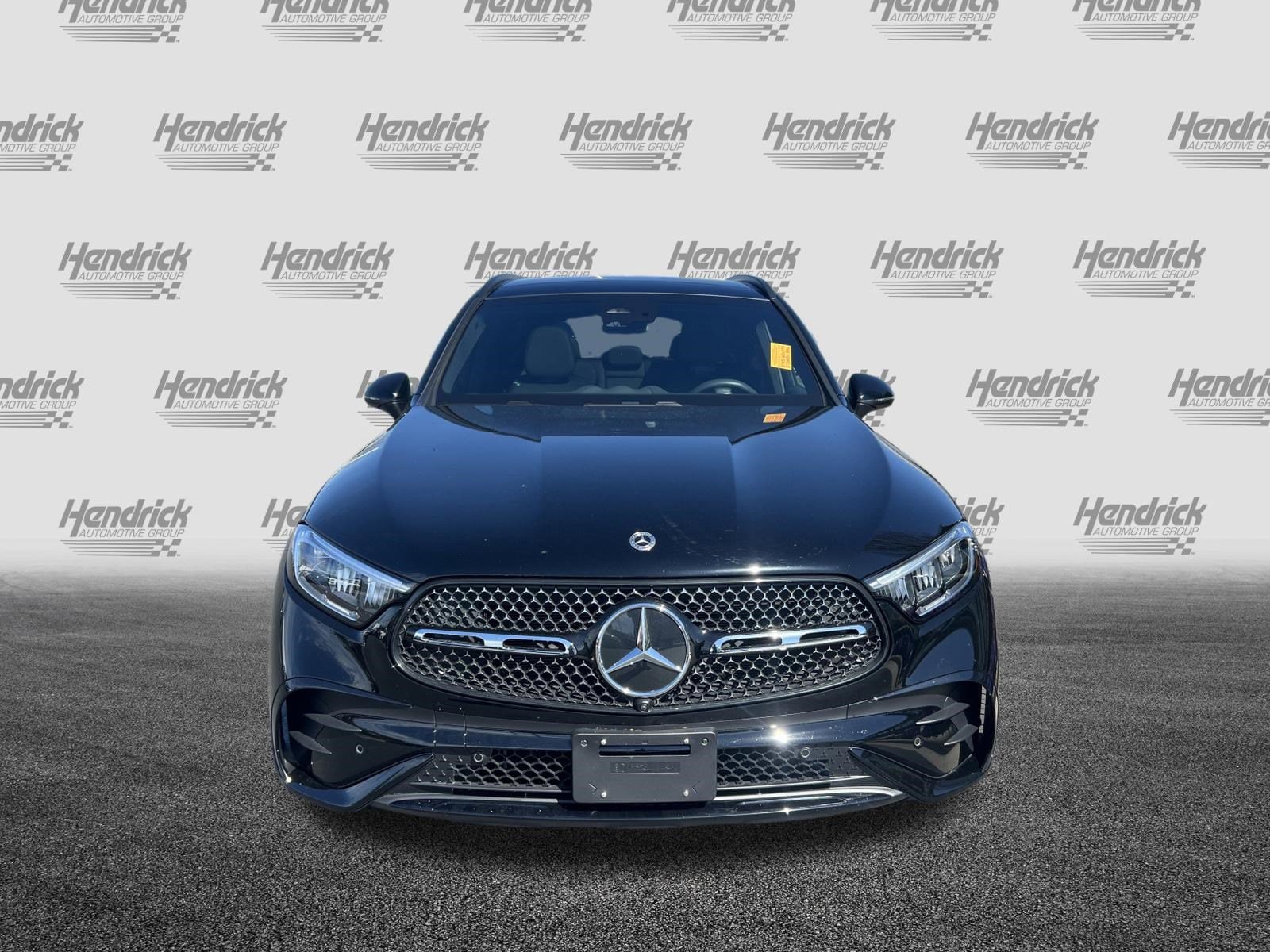 2023 Mercedes-Benz GLC 300 photo 2