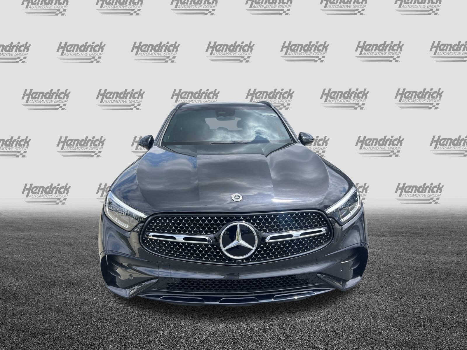2024 Mercedes Benz GLC 300 photo 3