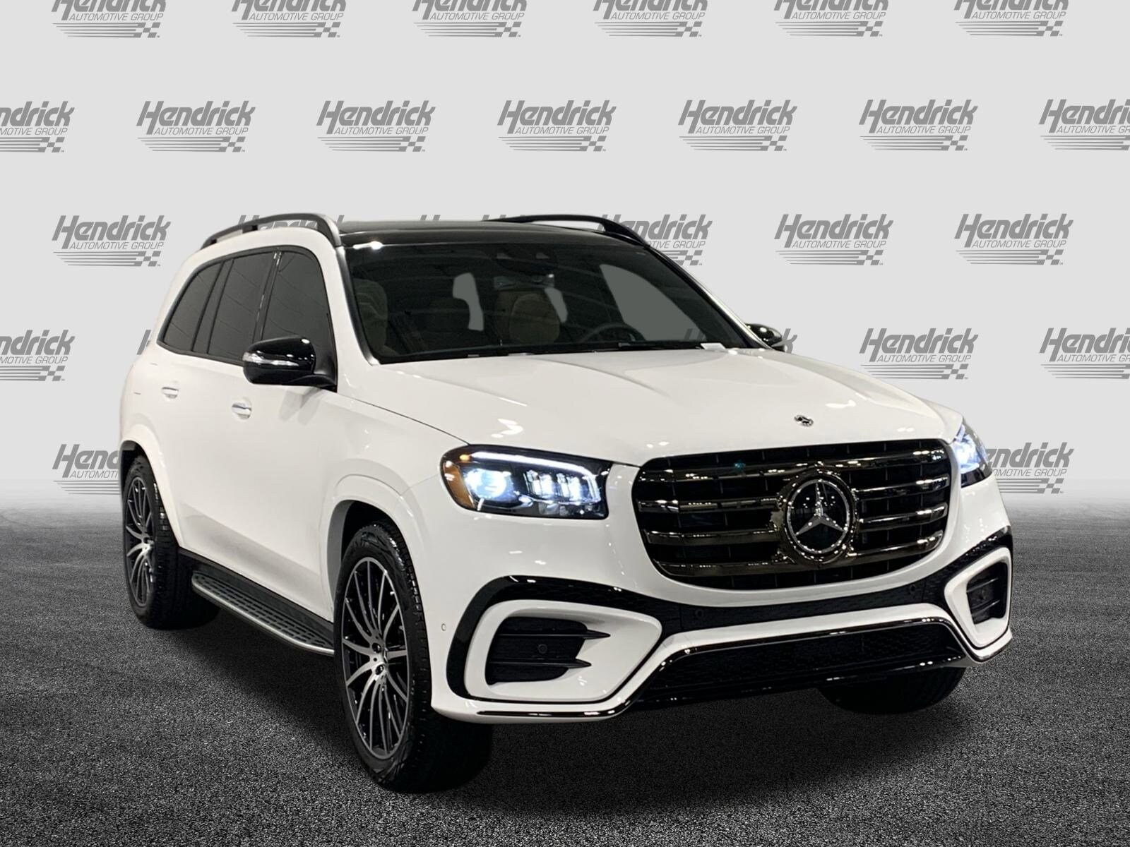 2026 Mercedes Benz GLS 580 4MATIC photo 2