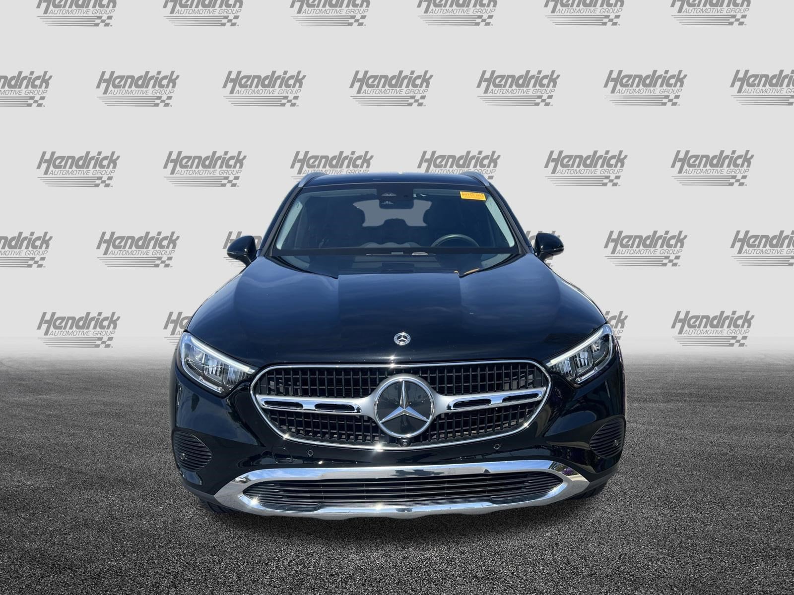 2023 Mercedes-Benz GLC 300 photo 2