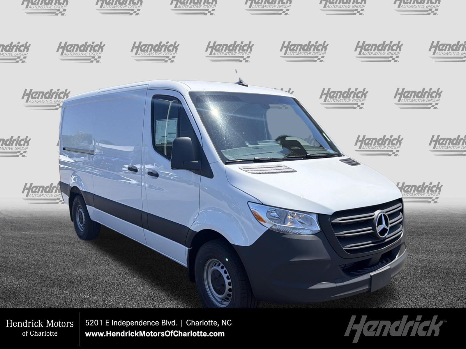 2026 Mercedes-Benz Sprinter 2500 144 WB's photo
