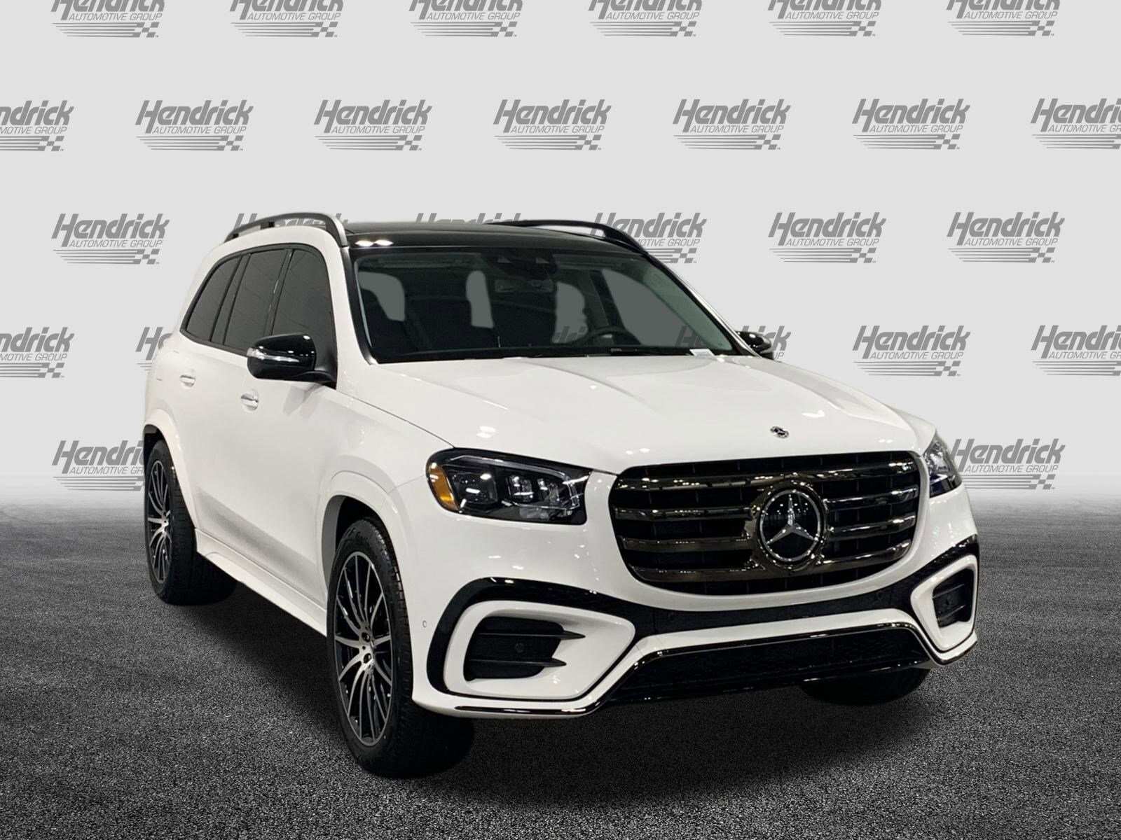 2026 Mercedes Benz GLS 450 4MATIC photo 2