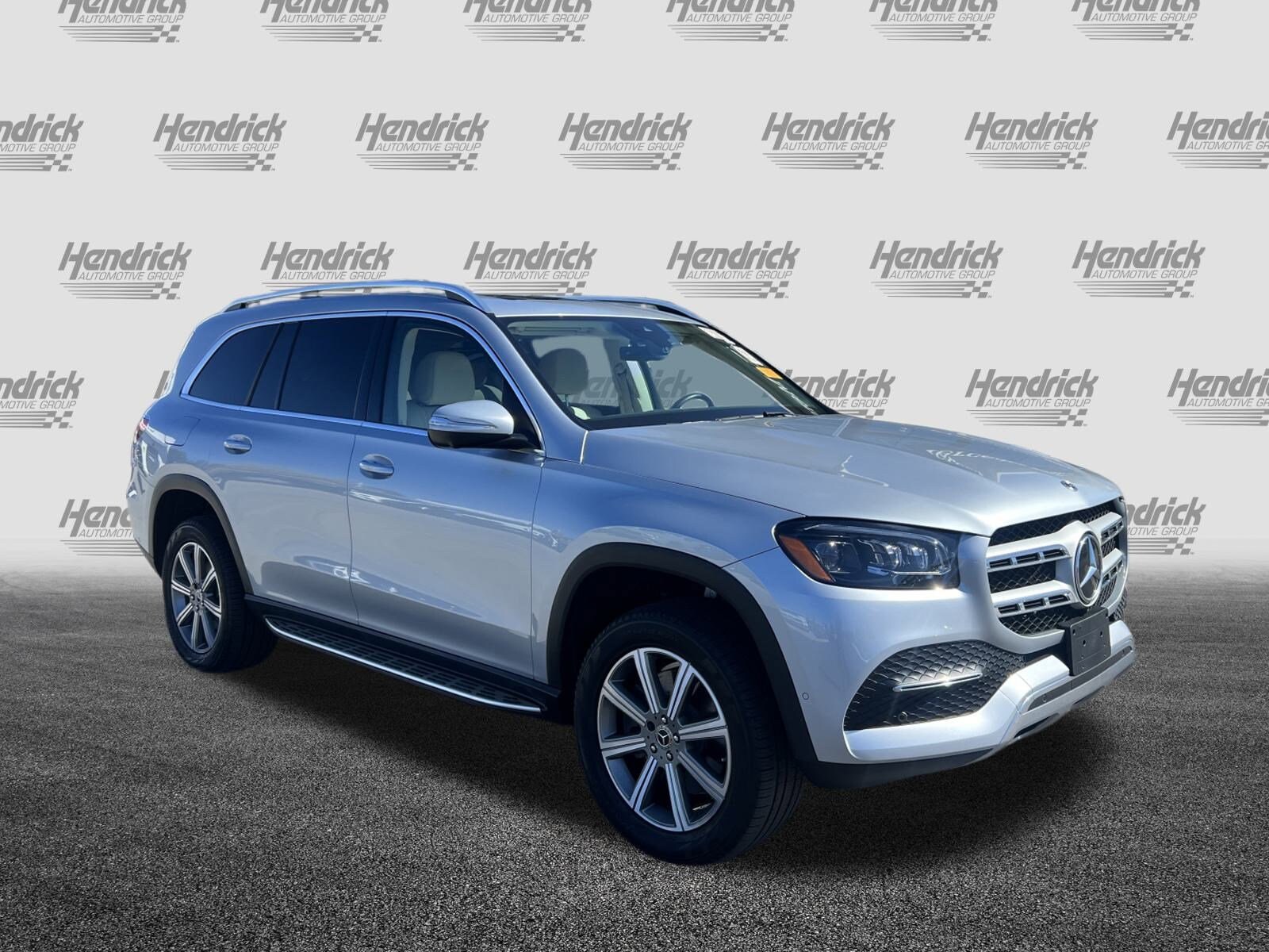 2022 Mercedes Benz GLS 450 4MATIC photo 2