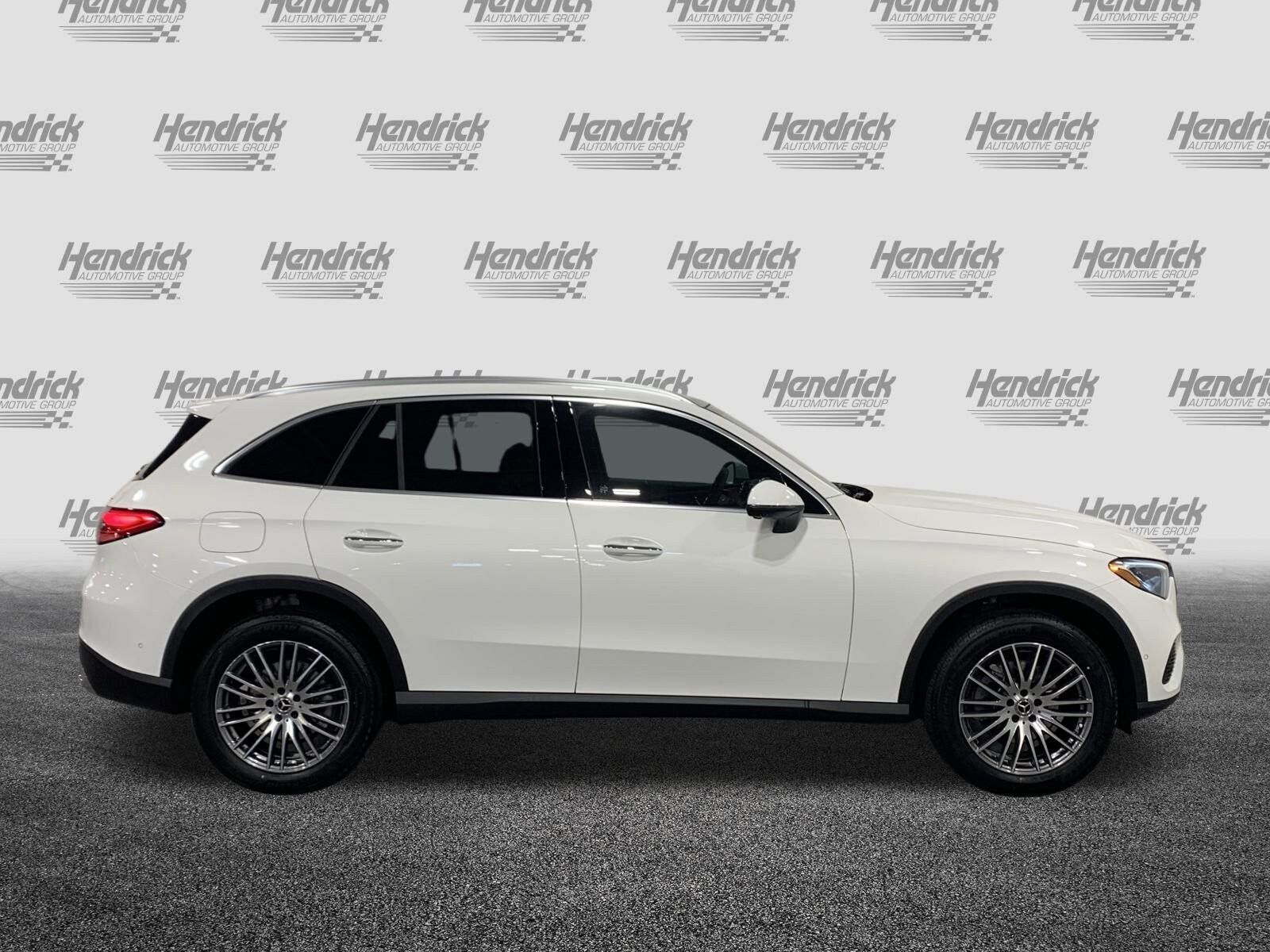 2026 Mercedes Benz GLC 300 4MATIC photo 3