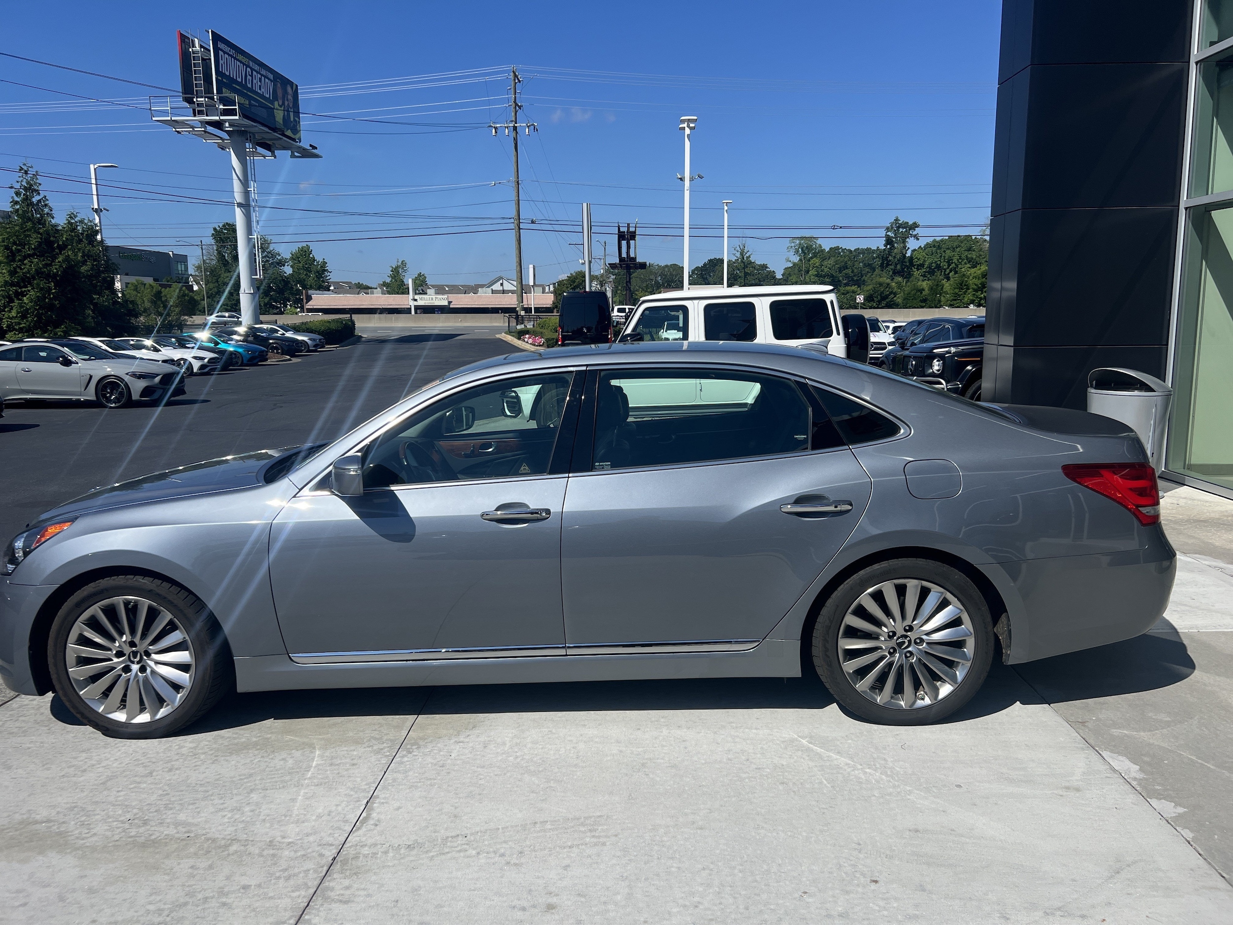 Hyundai Equus Signature