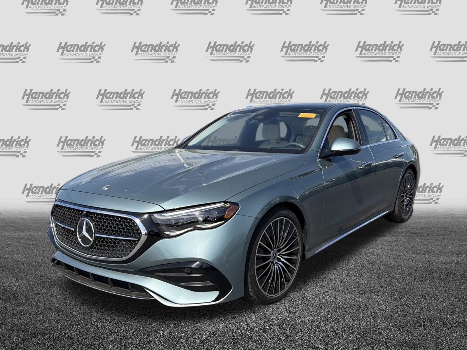 2025 Mercedes-Benz E-Class E 450 photo 4