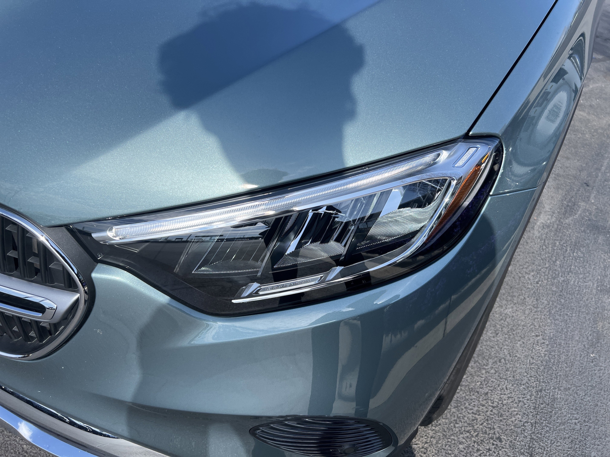 2025 Mercedes-Benz GLC 300 photo 5