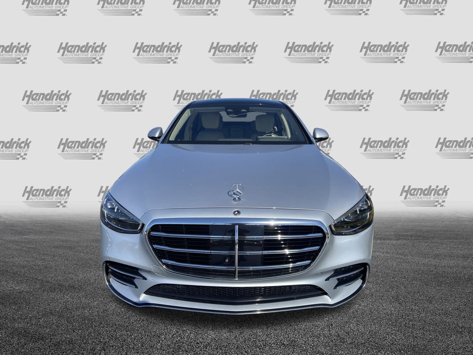 2023 Mercedes Benz S 580 4MATIC photo 3