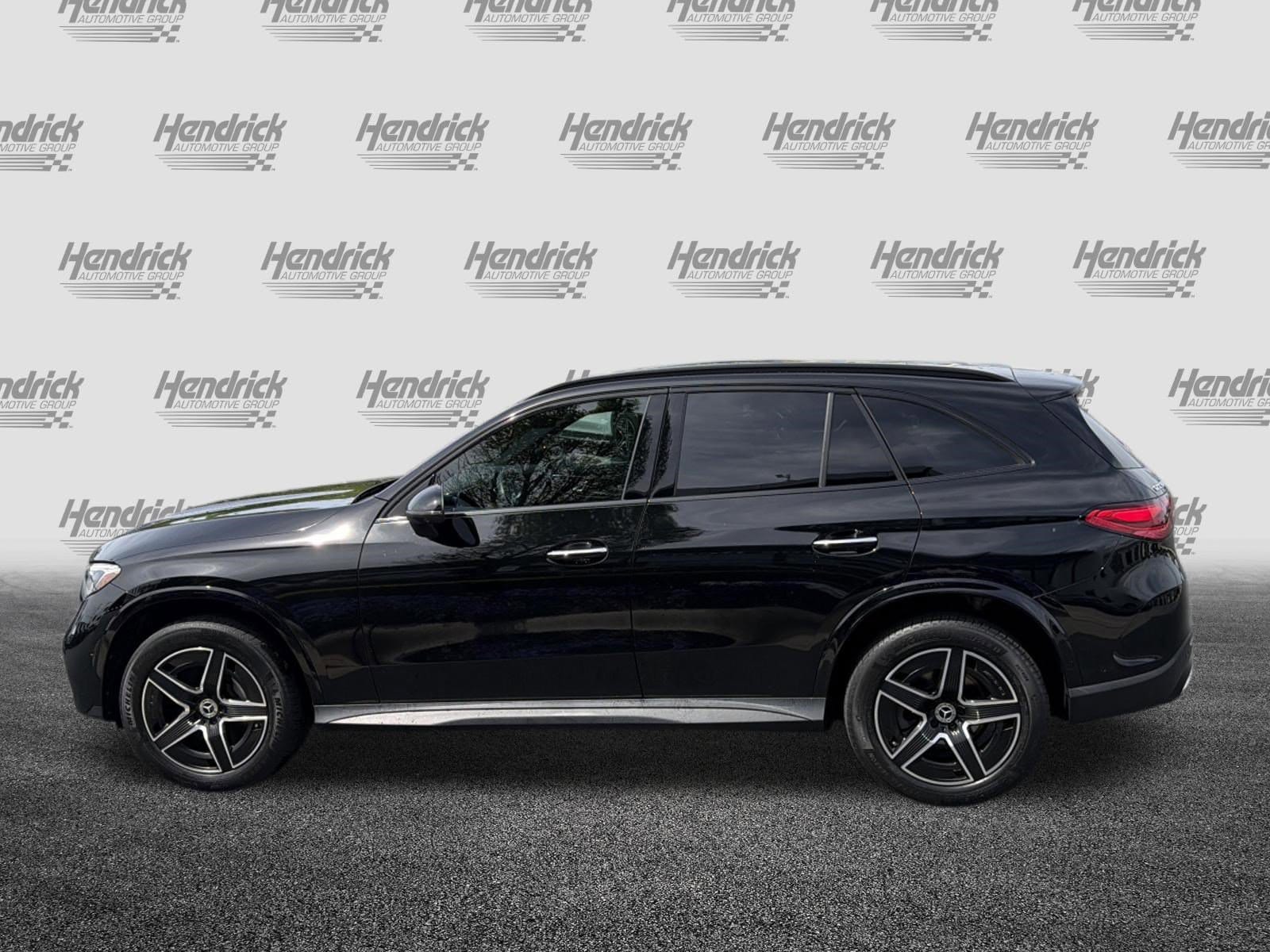 2023 Mercedes-Benz GLC 300 photo 6