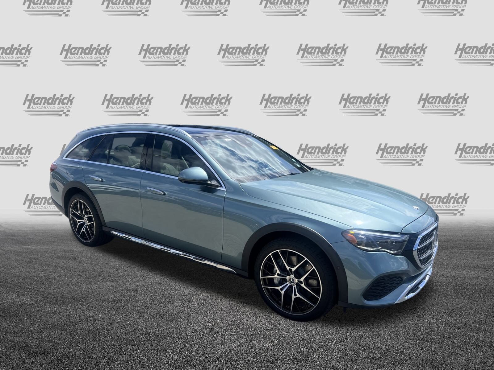 2025 Mercedes Benz E 450 Wagon photo 2
