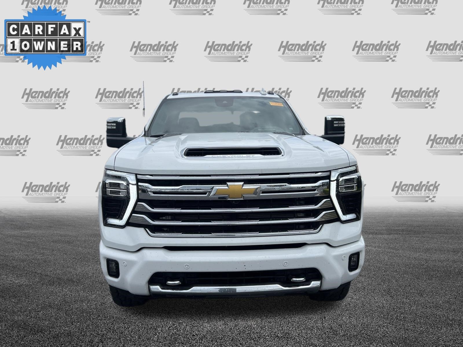 2024 Chevrolet Silverado 2500HD High Country photo 2