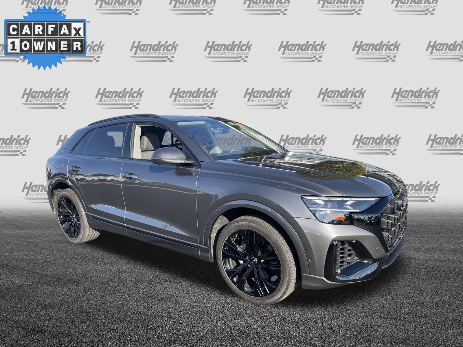 2025 Audi Q8 55 Premium Plus photo 2