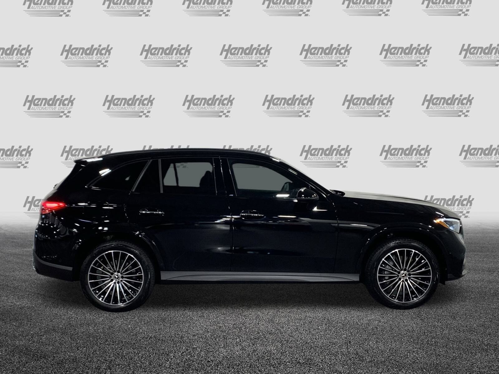 2026 Mercedes Benz GLC 300 photo 2