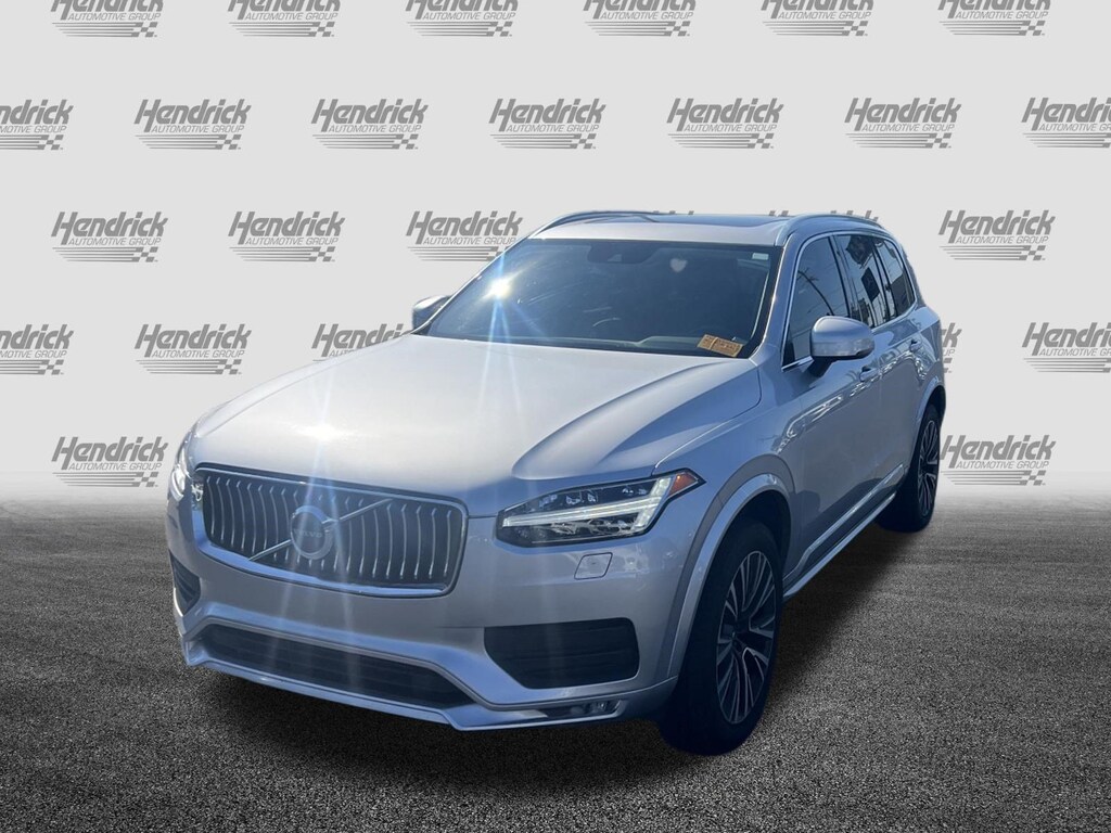 Used 2022 Volvo XC90 Momentum SUV