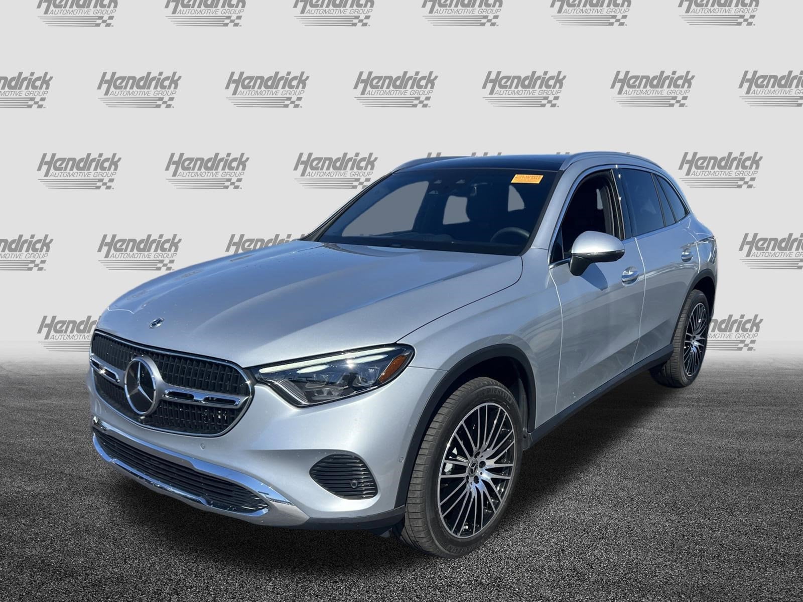 2023 Mercedes-Benz GLC 300 photo 4