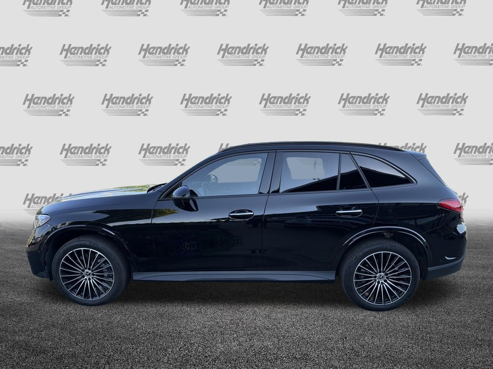 2024 Mercedes-Benz GLC 300 photo 6