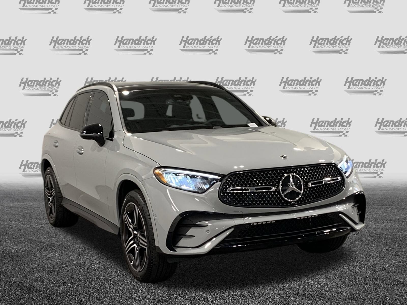 2026 Mercedes Benz GLC 300 photo 2