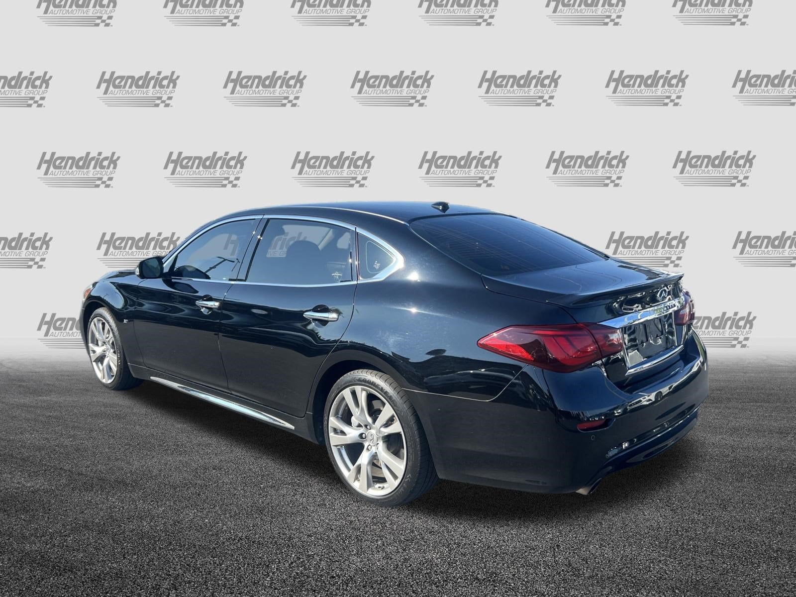 INFINITI Q70L 3.7