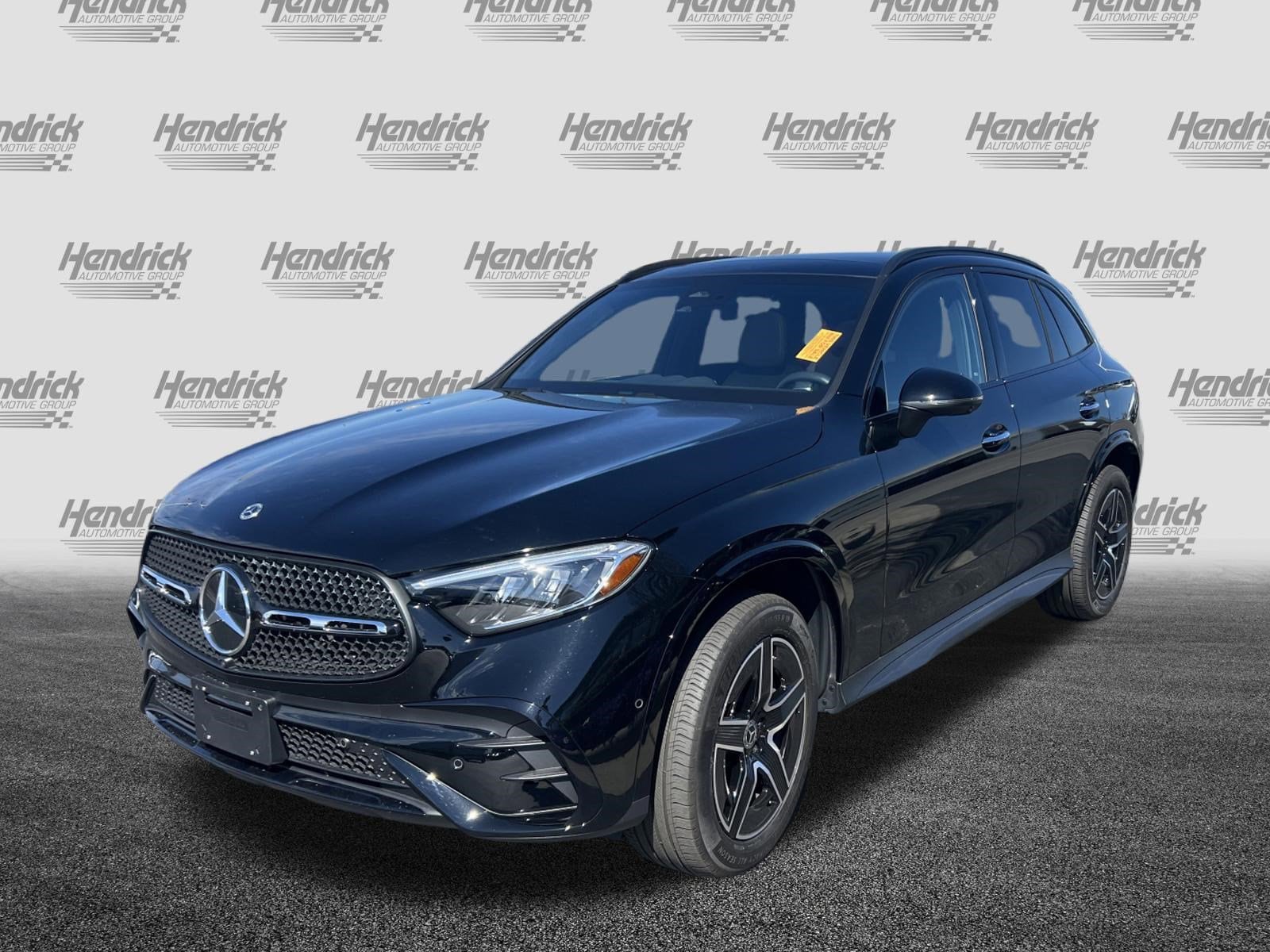 2023 Mercedes-Benz GLC 300 photo 4