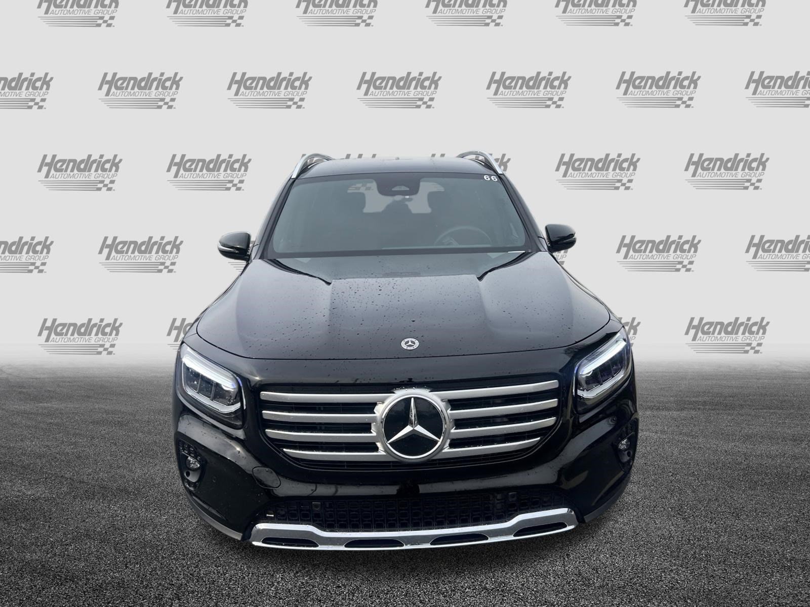 2025 Mercedes-Benz GLB 250 photo 2
