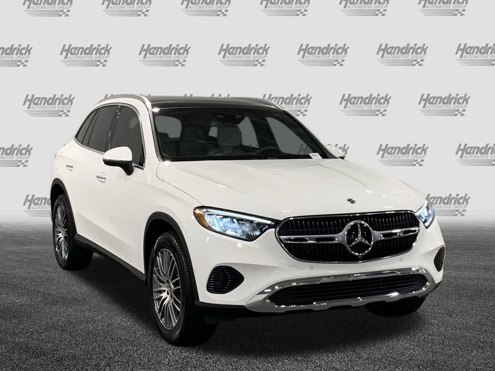 2026 Mercedes Benz GLC 300 photo 2