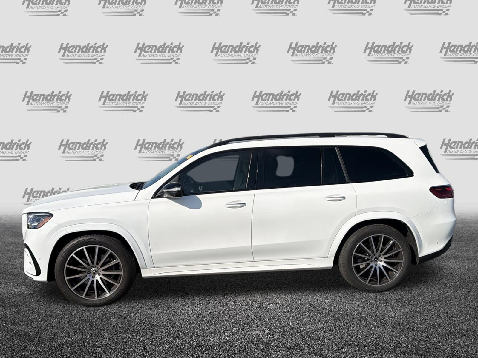 2025 Mercedes-Benz GLS 450 photo 6