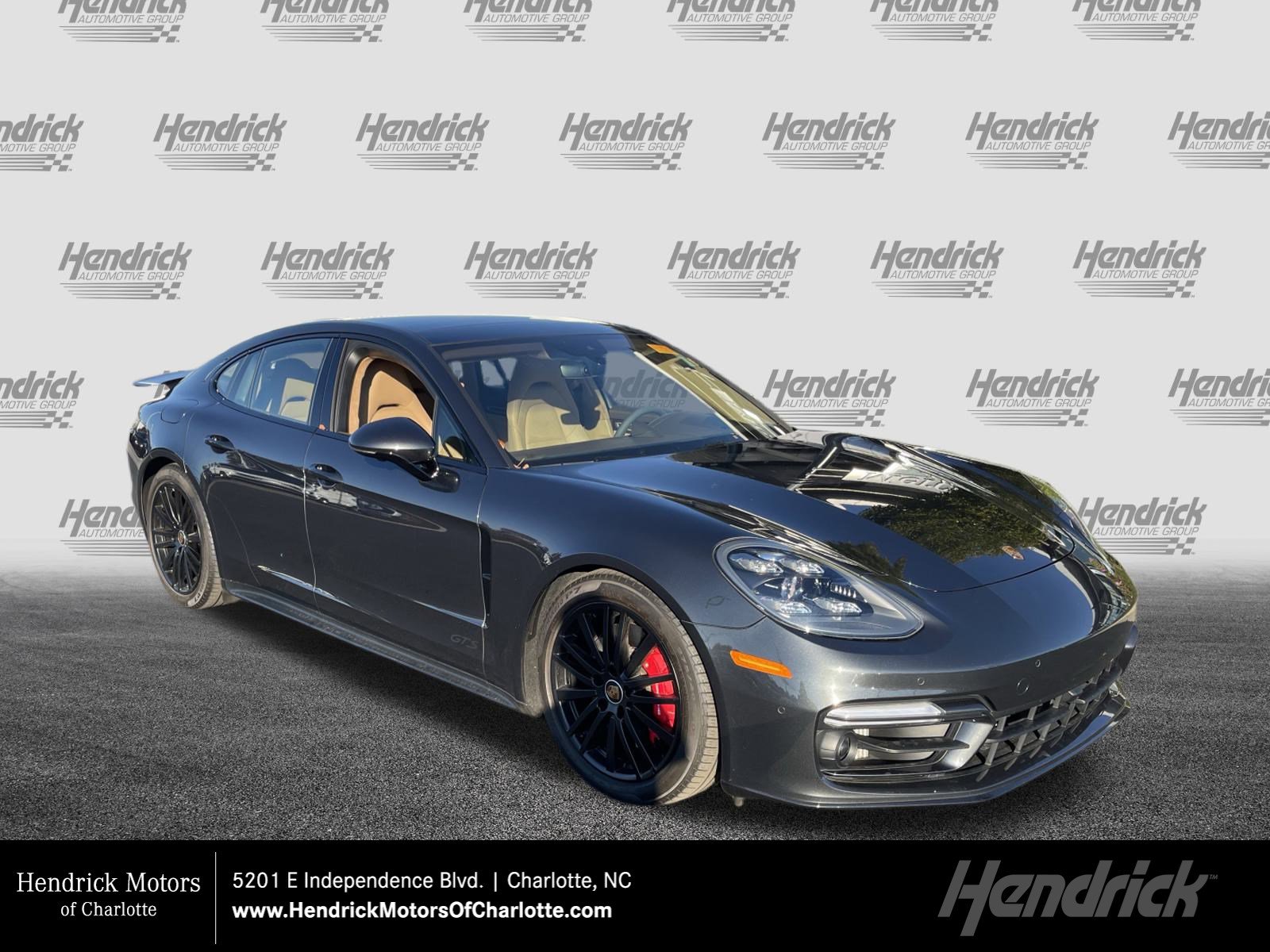 2023 Porsche Panamera GTS's photo