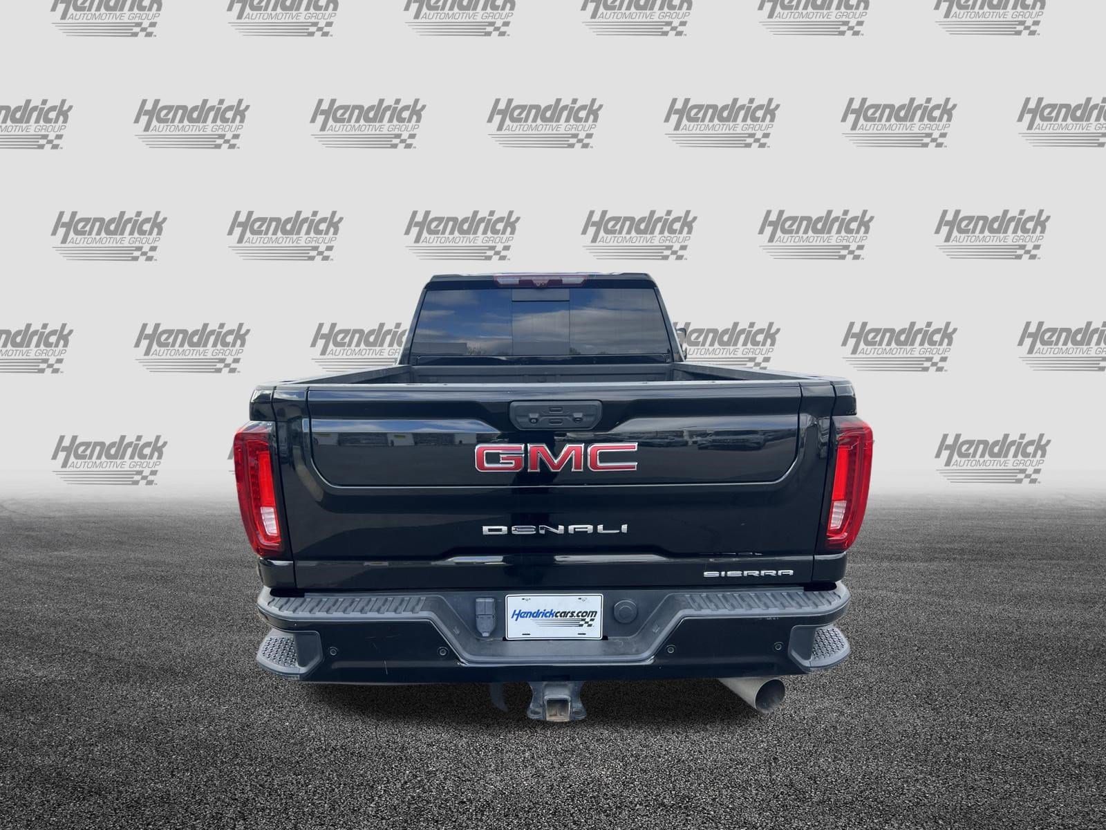 2023 GMC Sierra 2500HD Denali photo 3