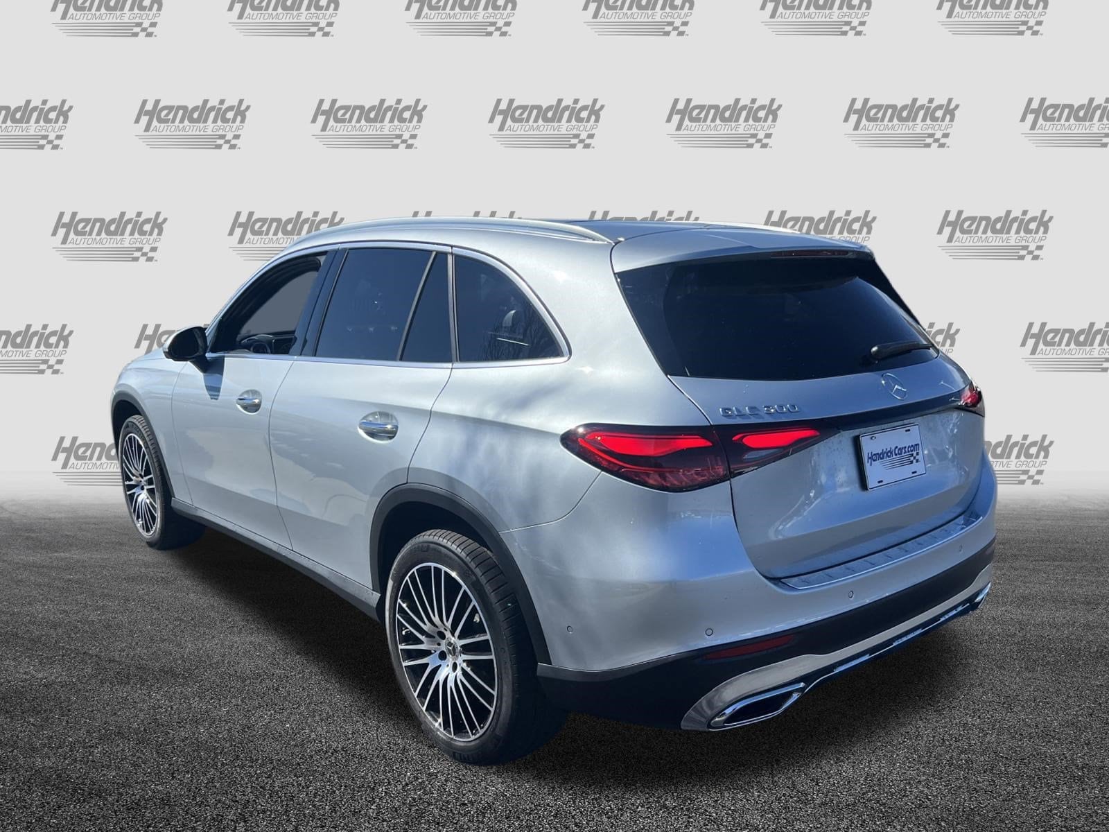 2023 Mercedes-Benz GLC 300 photo 3