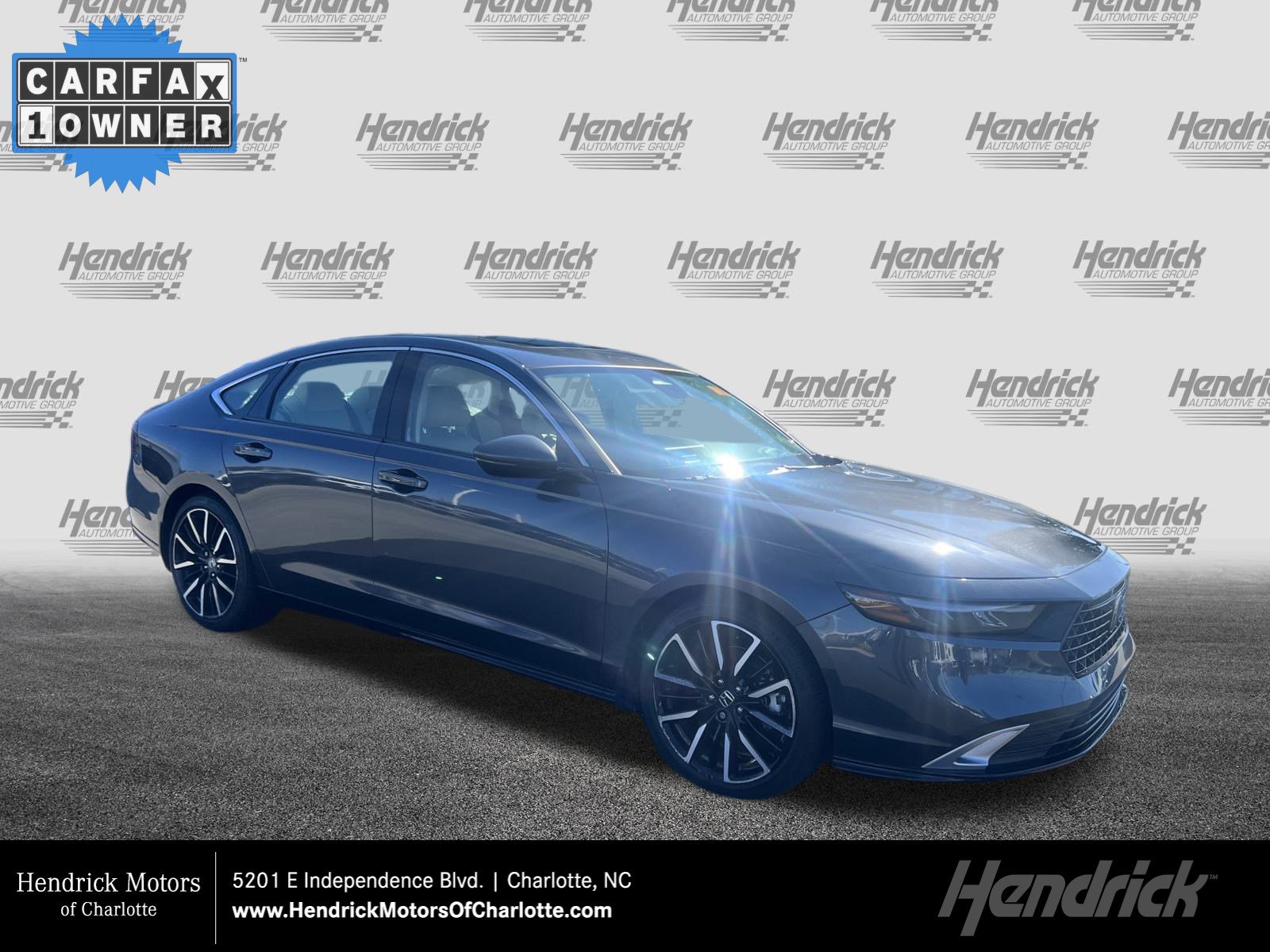 2023 Honda Accord Hybrid Touring's photo