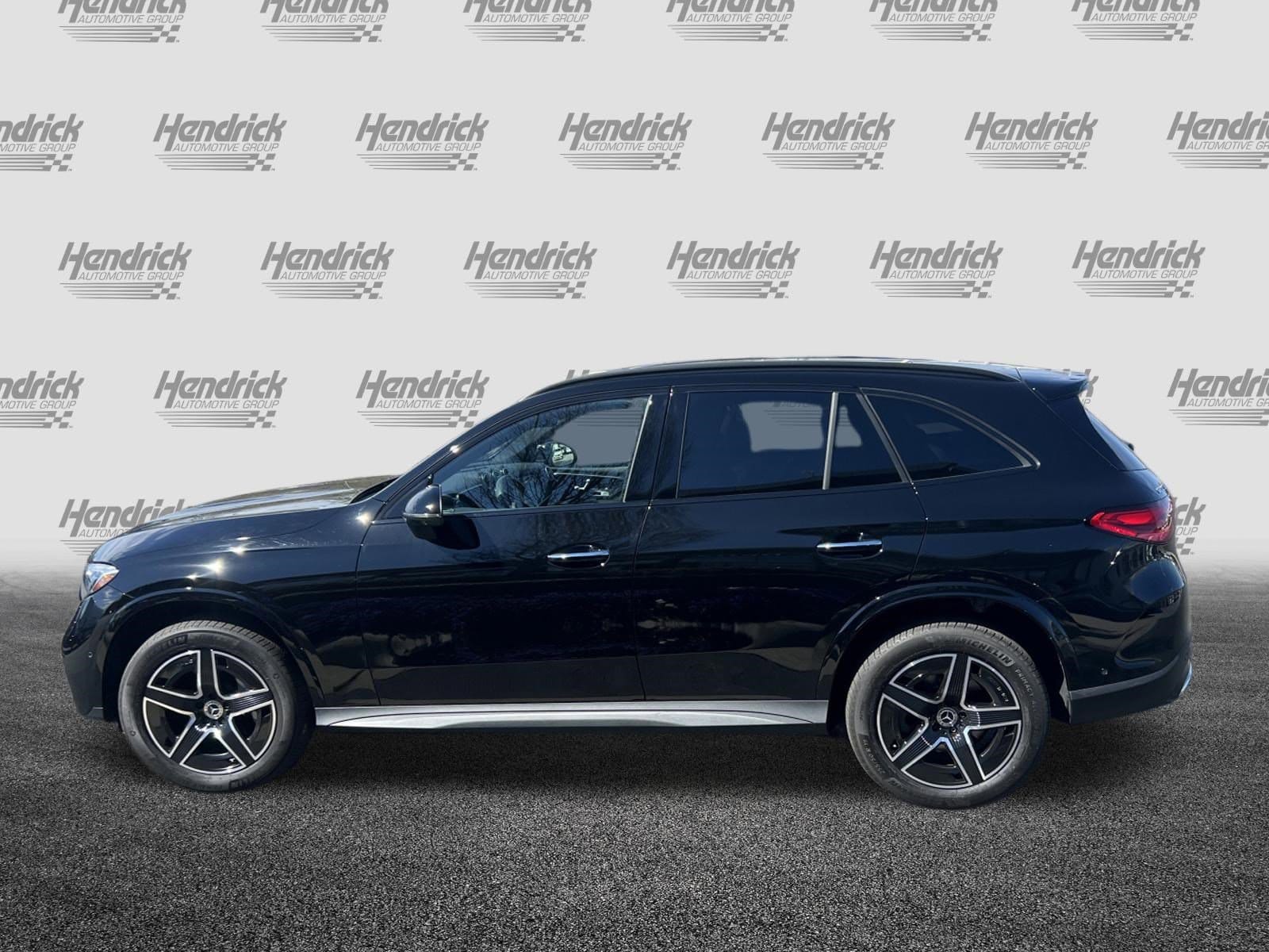 2023 Mercedes-Benz GLC 300 photo 6