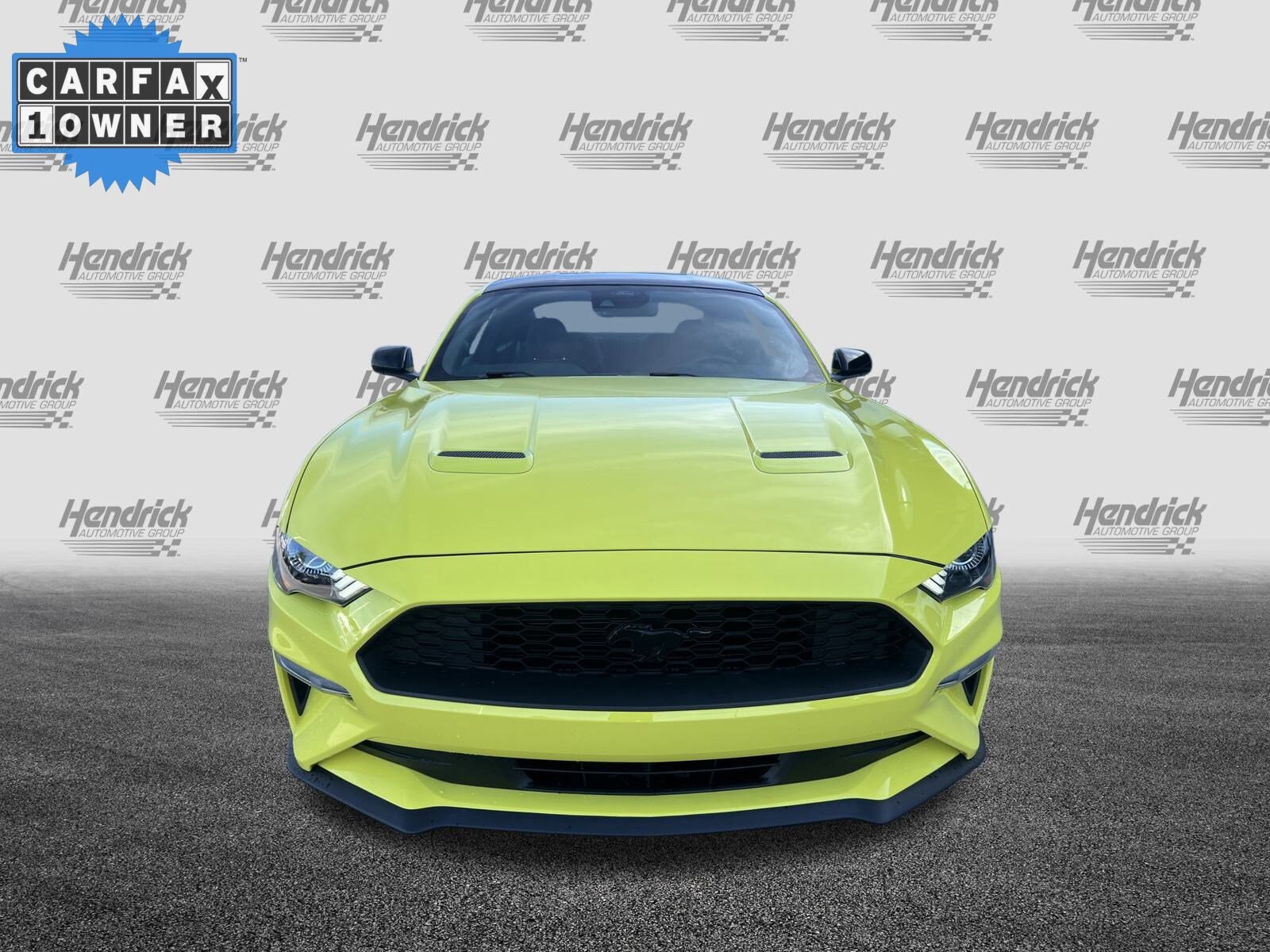 2021 Ford Mustang EcoBoost photo 2
