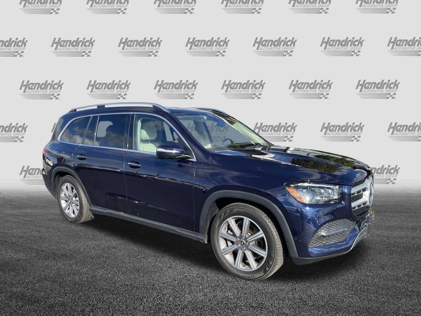 2022 Mercedes Benz GLS 450 4MATIC photo 2