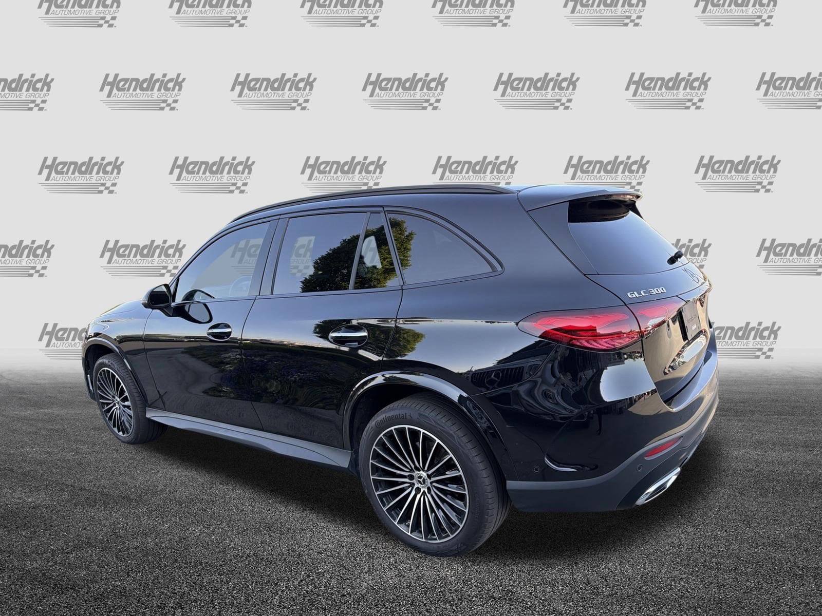 2024 Mercedes-Benz GLC 300 photo 3
