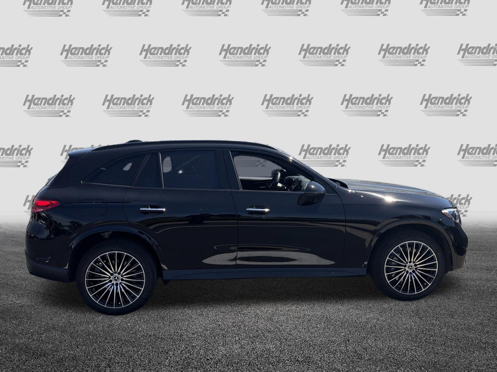 2026 Mercedes-Benz GLC 300 photo 5