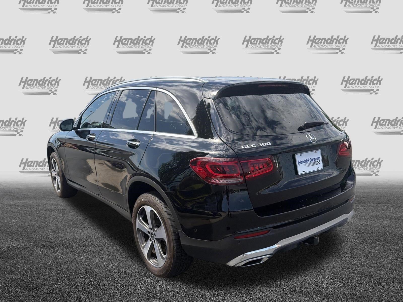 2022 Mercedes-Benz GLC 300 photo 3