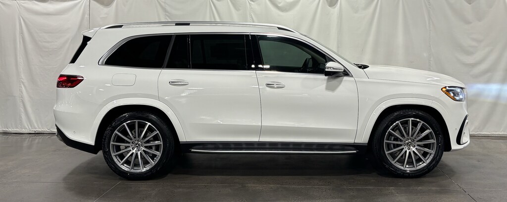 New 2026 Mercedes-Benz GLS 450 SUV