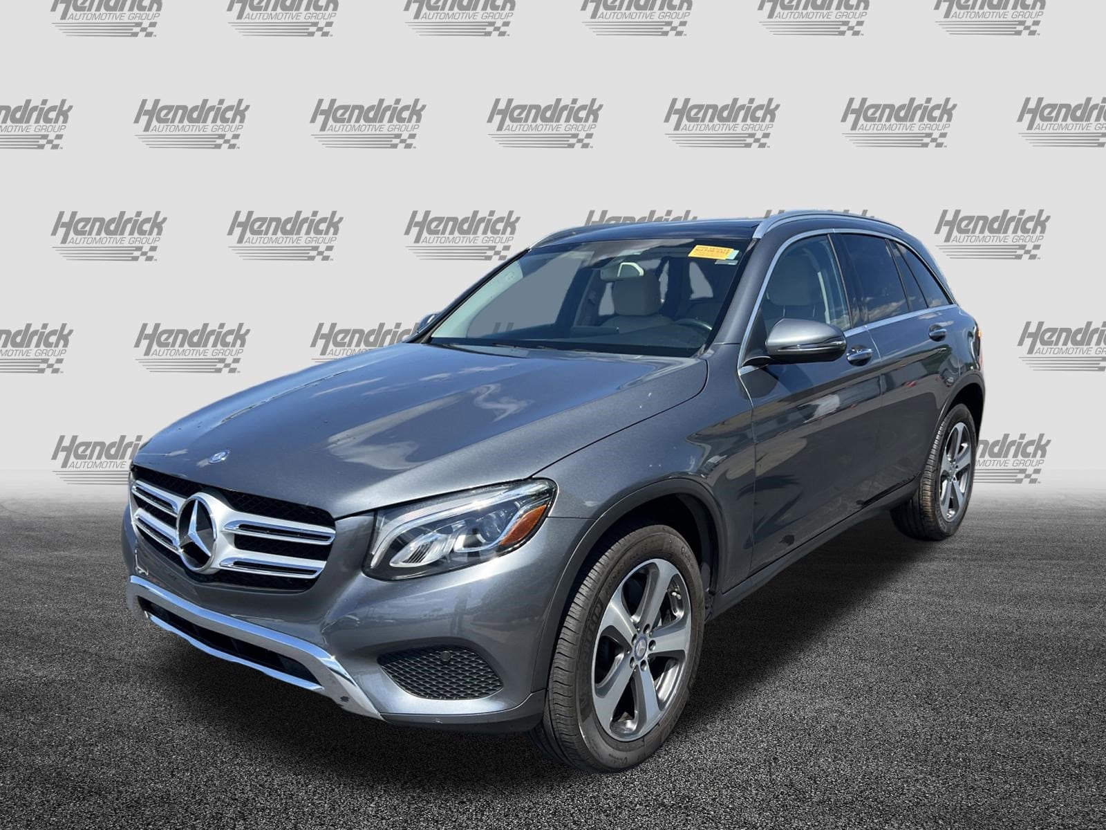 2017 Mercedes-Benz GLC 300 photo 4