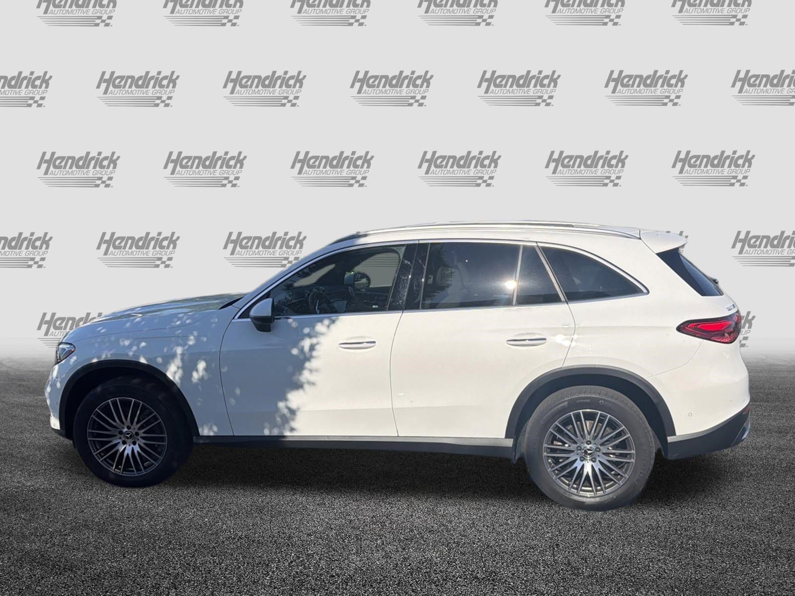 2023 Mercedes-Benz GLC 300 photo 6