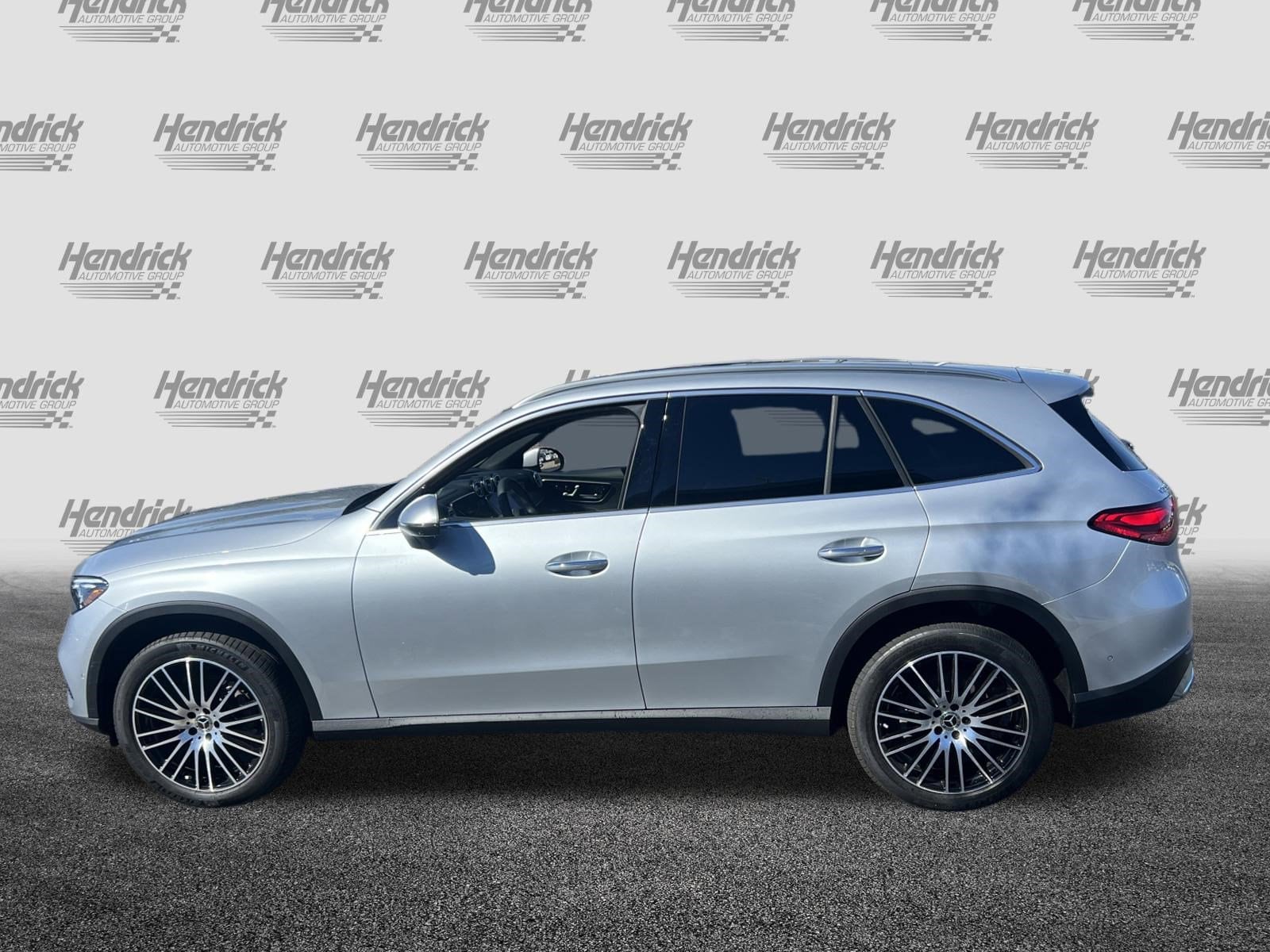 2023 Mercedes-Benz GLC 300 photo 6