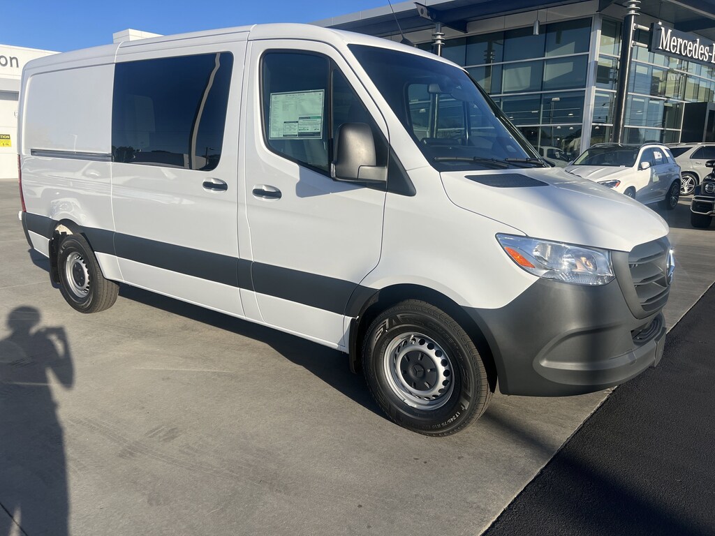 New 2026 Mercedes-Benz Sprinter Crew Van 2500 Standard Roof I4 Diesel HO 144 RWD Van