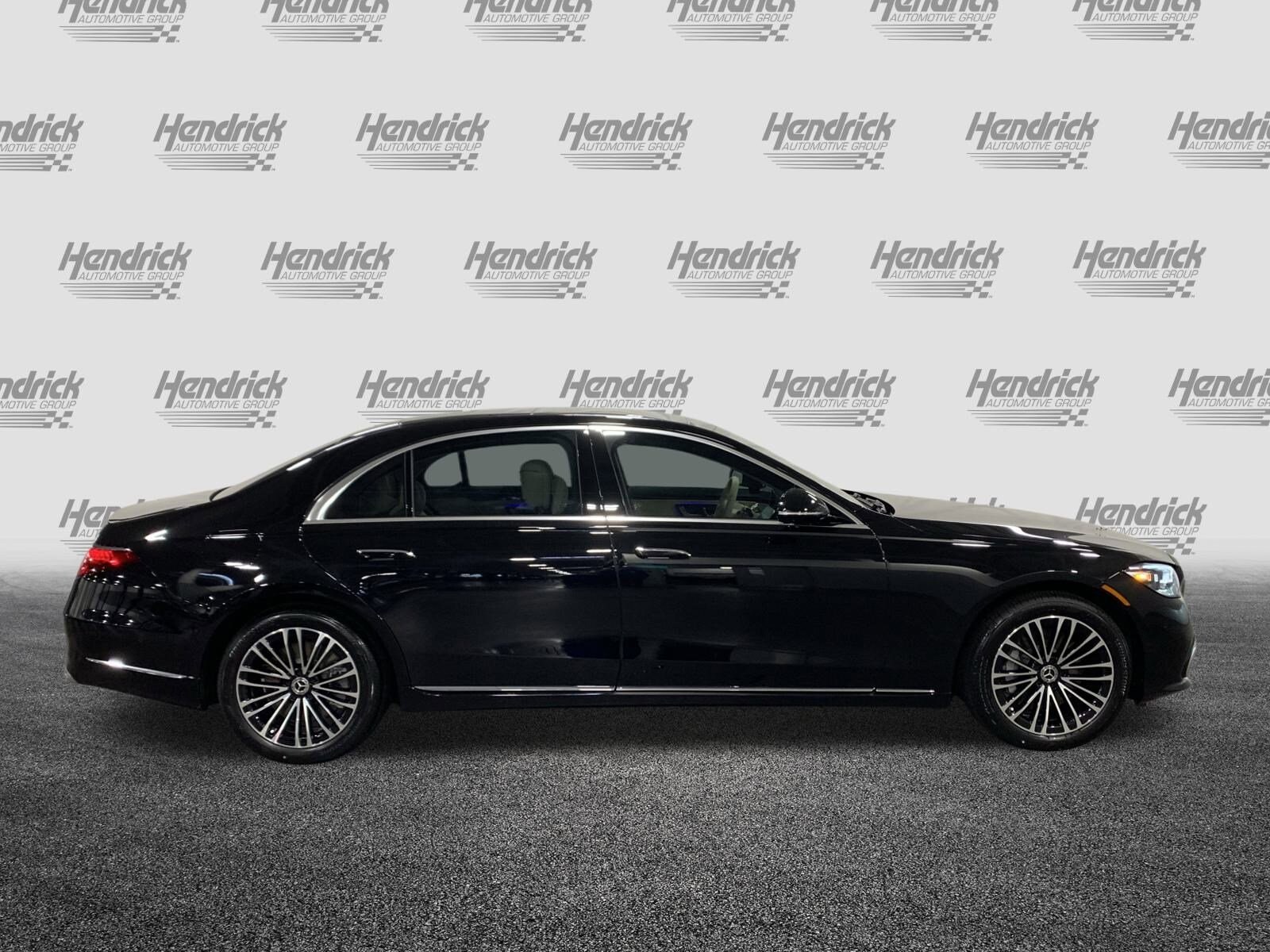 2026 Mercedes Benz S 500 4MATIC photo 2