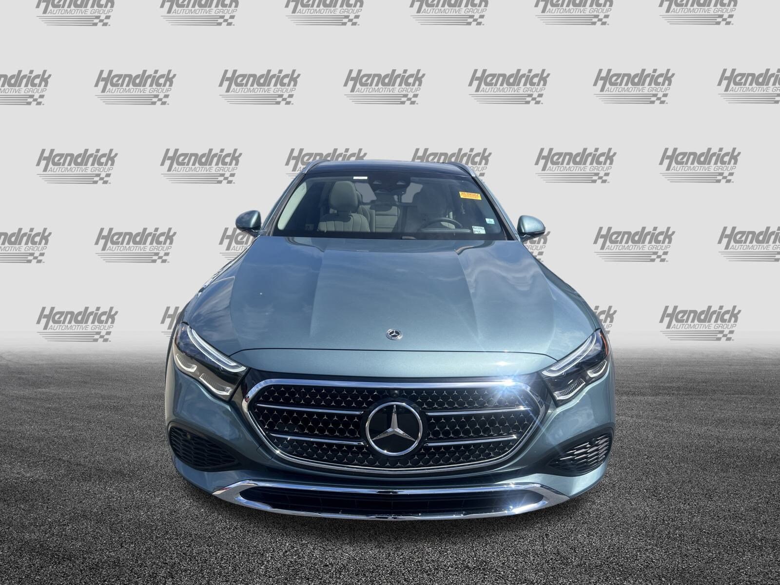 2025 Mercedes Benz E 450 Wagon photo 3